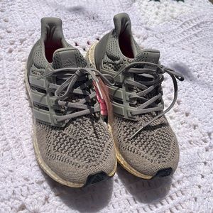 Gently worn gray flyknit ultraboost